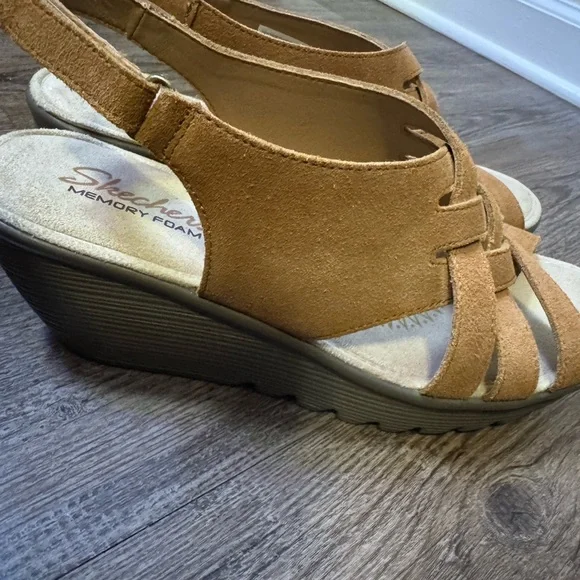 Women's Sketchers Chestnut Parallel Love Song Wedge Sandals Size 10 Like New - Picture 2 of 10